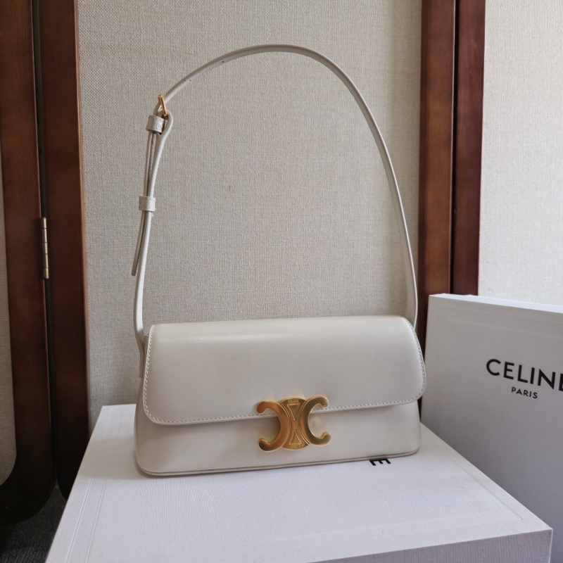 Ce1i*e triomphe bags
